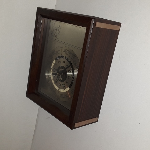 c RARE VINTAGE VERICHRON WORLD TIME WOODEN GLASS MANTEL SHELF CLOCK JAPAN - Picture 8 of 10